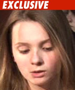 Abigail Breslin's Zombie Paycheck