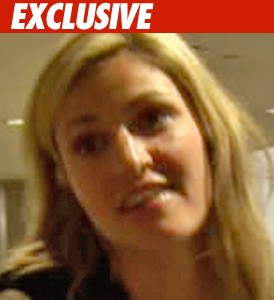 Erin Andrews Calls 911 on 'Suspicious Person'