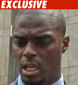 Plaxico Gets a Room with a View