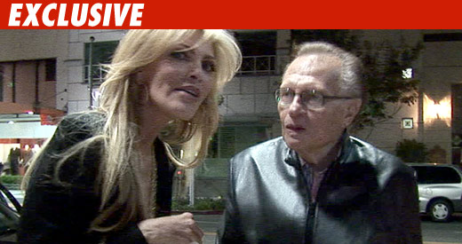 Larry King Shocker -- No Prenup!