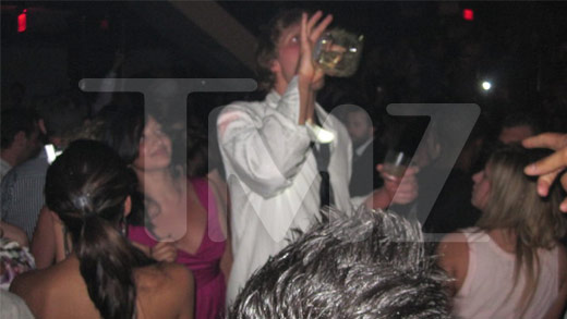 Dirk Nowitzki drinking tequila