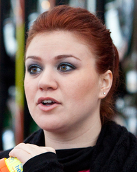 Kelly Clarkson Kelly Clarkson