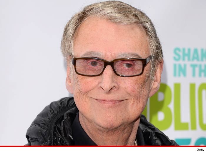 Mike Nichols dead