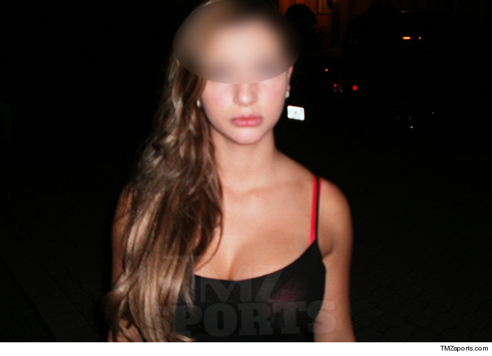 aroldis chapman's gf police photos of alleged choking aftermath 1208 aroldis chapman injuries wm 03b 3 aroldis chapman's gf police photos of alleged choking aftermath