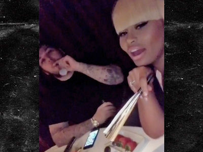 Blac Chyna and Rob Kardashian Back Together for New Year's Eve (VIDEO)