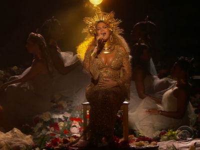 Beyonce's First Post-Pregnancy Appearance At The Grammys