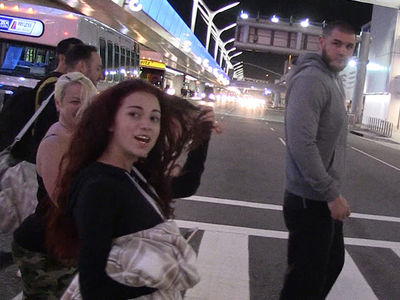 'Cash Me Ousside' Girl Rolling Deep with Bodyguards Now (VIDEO)
