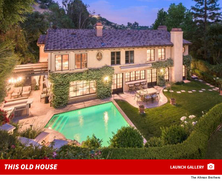 Kim Kardashian’s Starter Home With Kris Humphries For Sale | TMZ.com