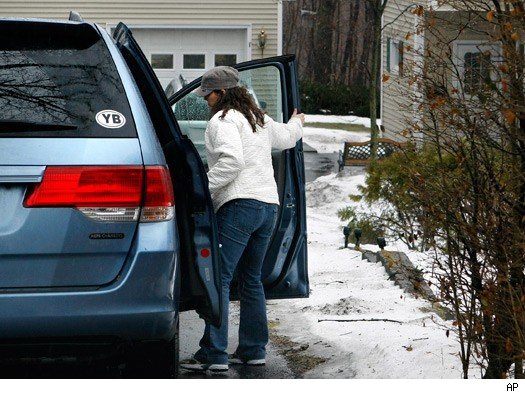 Nancy Kerrigan Arrives at Crime Scene