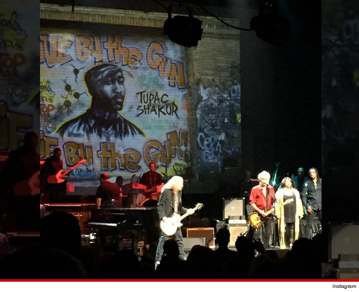 Tupac All Eyez On Keith Richards ... At Harlem Gig Tupac All Eyez On Keith Richards ... At Harlem Gig