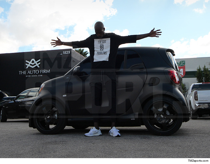 Chad Johnson Environmentally Safe Swag Drops 25k To Pimp Smart Chad Johnson Is Proving That A Small Carbon Footprint Can Still Leave Huge Impression Cause The Ex Nfl Baller Just Made His Tiny Smart Car Eye