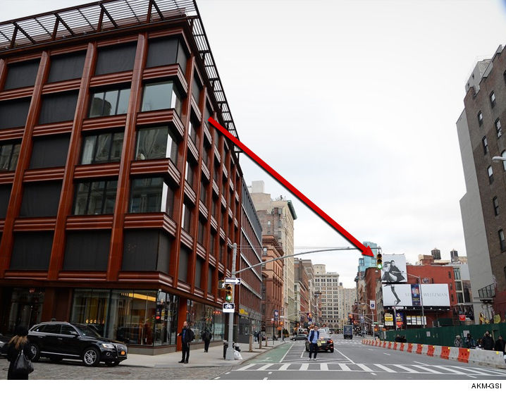 Gigi Hadid S Neighboring Apartment Created In Her Own Image Tmz Way Better Than A Selena Pantene Billboard Right