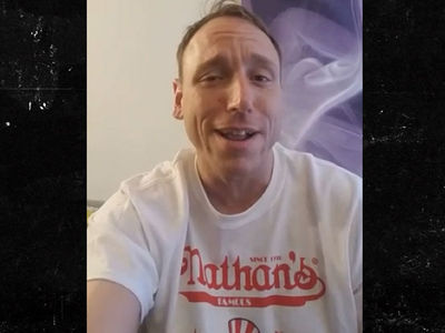 Joey Chestnut Celebrated Hot Dog Victory with Giant Dumps Joey Chestnut Celebrated Hot Dog Victory with Giant Dumps