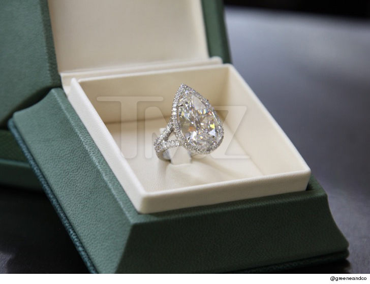 S Engagement Ring Worth 2 Million Chris Zylka Ordered S Monstrous Diamond Engagement Ring Is Worth About 2 Million But The Crazier Part When Chris Zylka Knew She Was One And Ordered