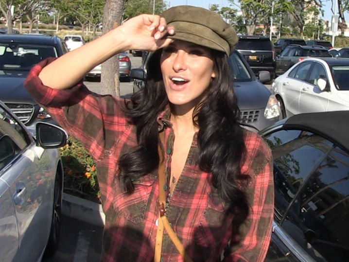 Tommy Lee's Fiancee Says They've Made Sex Tapes, But They're Not for