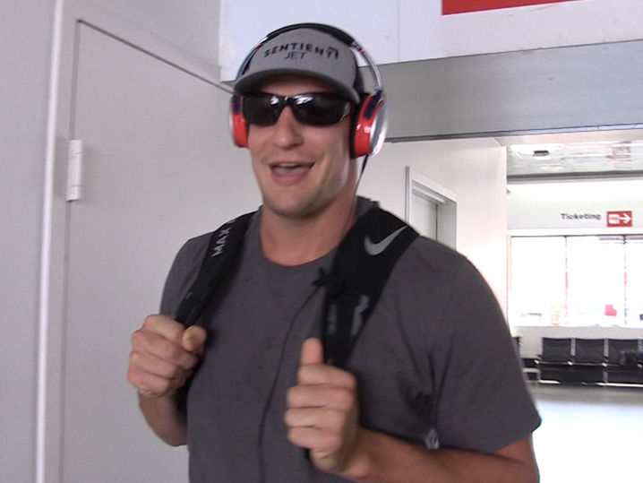 Rob Gronkowski Says It's Awesome Tom Brady's into #AssEatinSZN! | TMZ.com