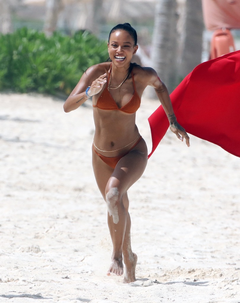 Pics Karrueche Tran nude (53 foto and video), Sexy, Cleavage, Feet, legs 2017 Pics Karrueche Tran nude (53 foto and video), Ass, Leaked, Feet, cleavage 2006