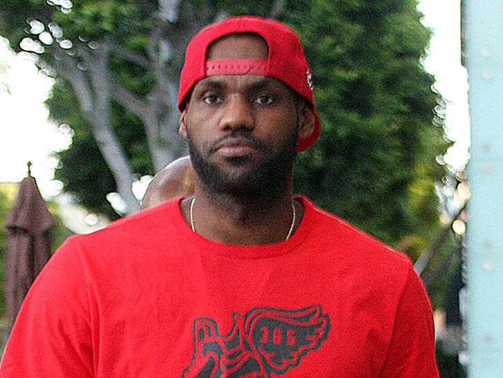 LeBron Sells Comedy Flick to Paramount, In Talks for Starring Role
