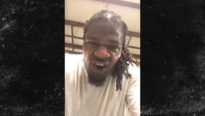 Pacman Jones Training, Shopping, Smiling After Airport Fight