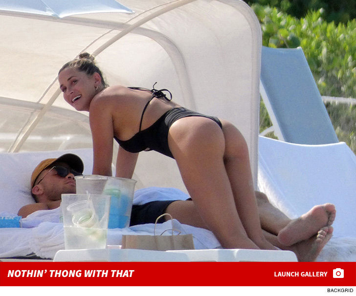 Blake Griffin S Gf Smothers Nba Star In Tiny Bathing Suit Tmz Blake Griffin Was Living The Life In Miami Over Weekend Where His Smokeshow Friend Francesca Aiello Turned Every Single Head On Beach