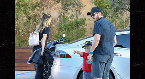 Chris Pratt and Son Have Dinner Date with GF Katherine Schwarzenegger