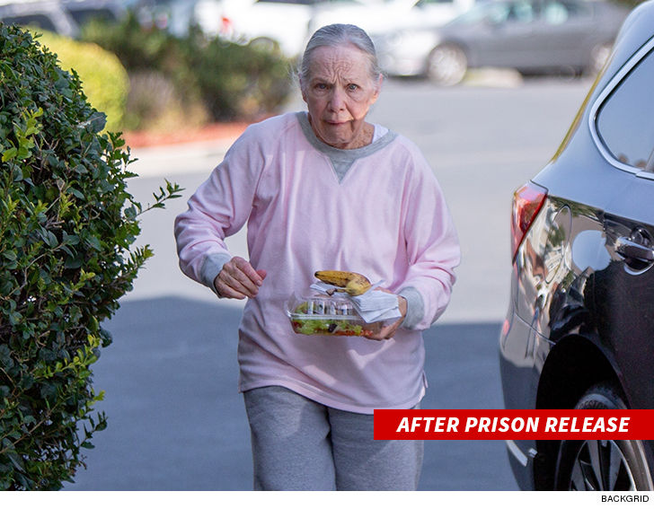 Elizabeth Smart's kidnapper is a free woman again- Wanda Barzee got out of a Utah state prison and was spotted chowing down shortly thereafter