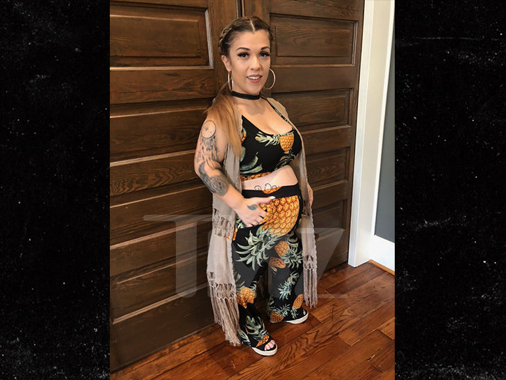 'Little Women: Dallas' Star Emily Fernandez is 8 Months Pregnant | TMZ.com