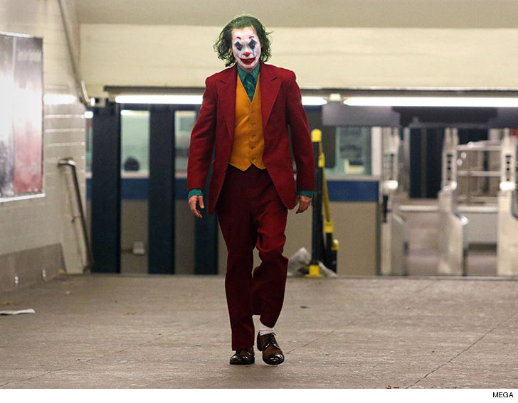 'Joker' movie extras reportedly denied break, locked in subway cars 'Joker' movie extras reportedly denied break, locked in subway cars