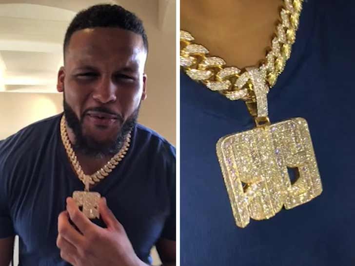 Aaron Donald Got 250,000 Diamond Chain Made Before MVP
