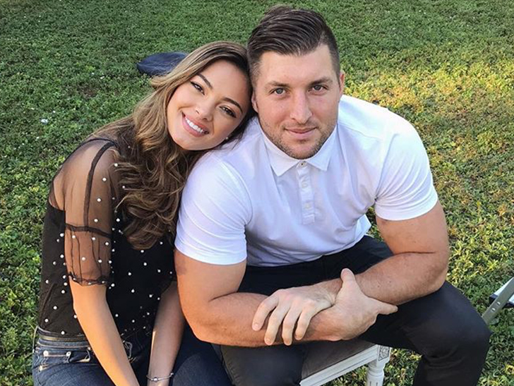 Tim Tebow Takes Miss Universe GF To Family Thanksgiving ...