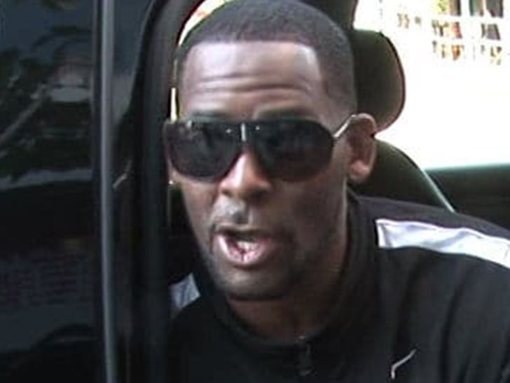 Cops Confront R. Kelly at Trump Tower to Check on 2 Women Allegedly Being Held Hostage