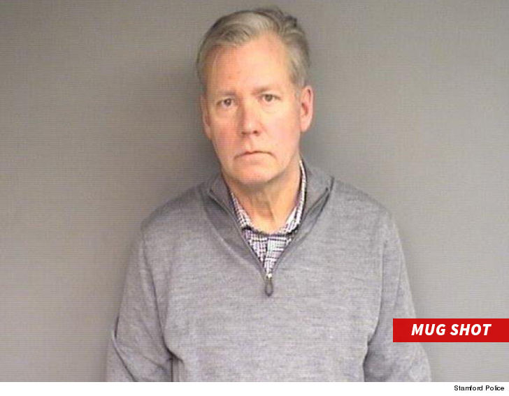 IMAGE(https://images.tmz.com/2019/01/16/0116-chris-hansen-mug-shot-stamford-police-7.jpg)