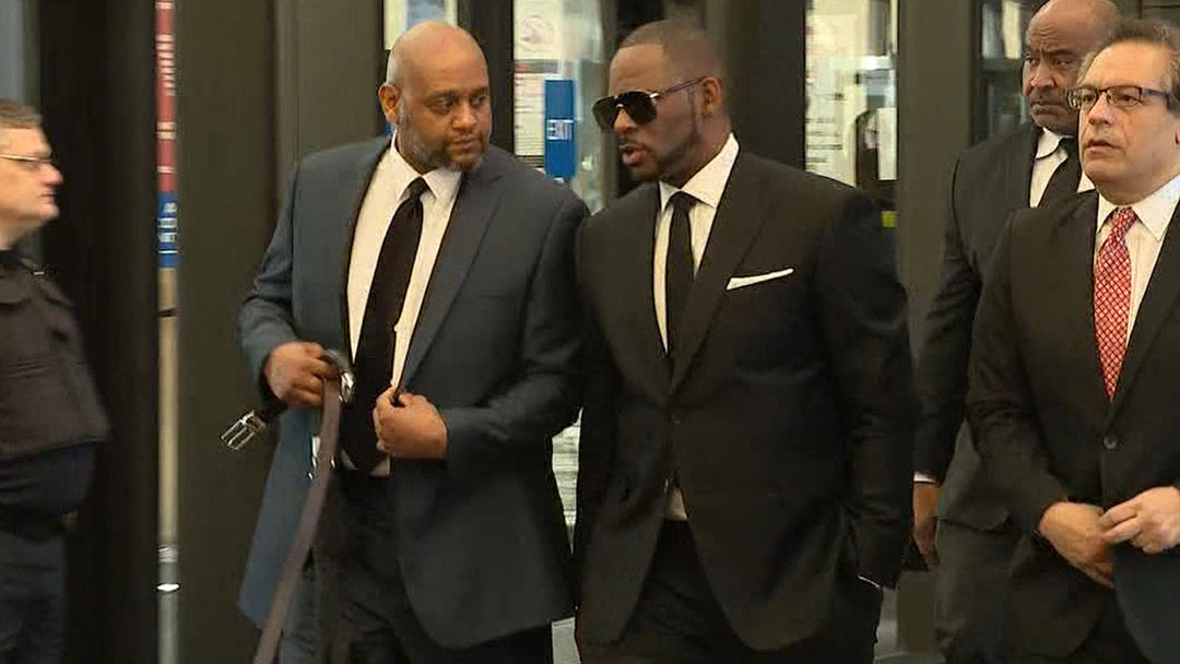 R Kelly sesso nastro con teen