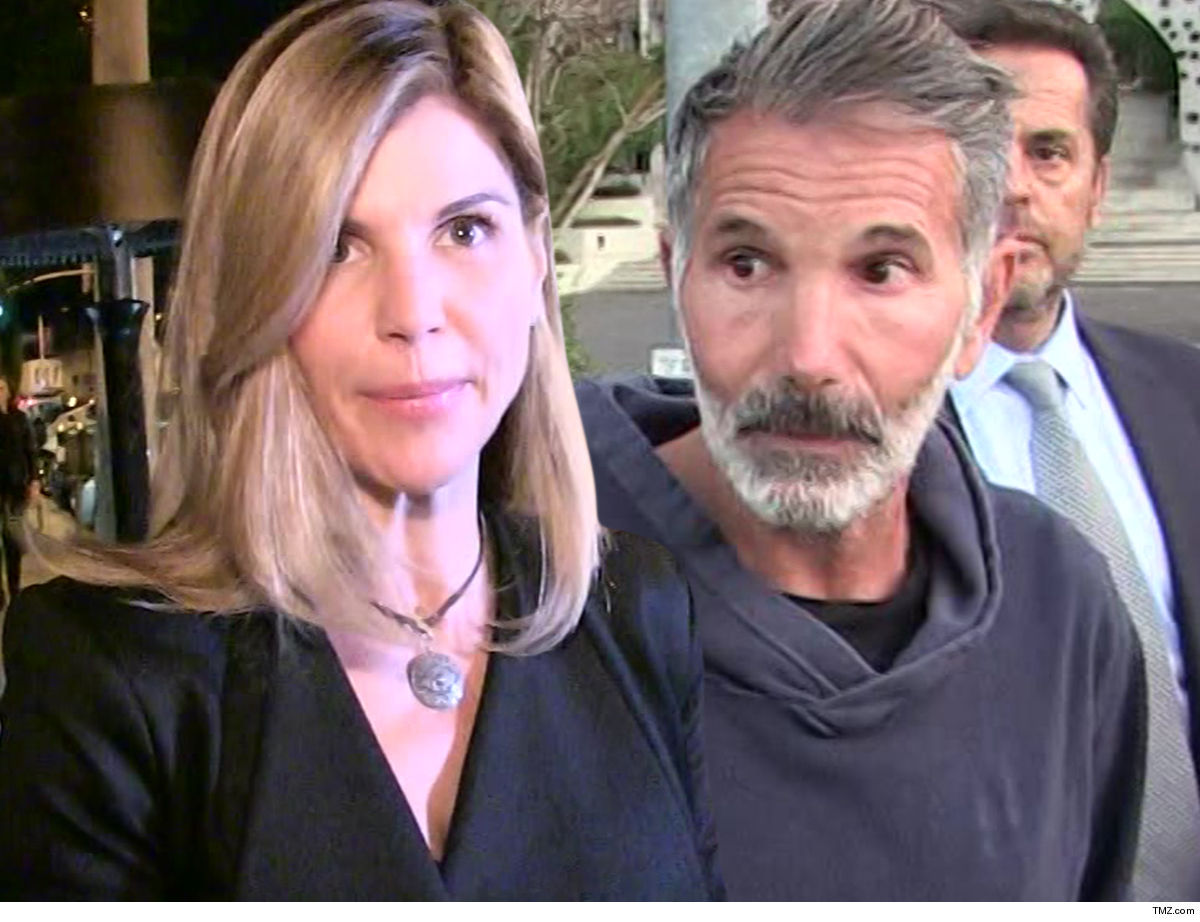 Lori Loughlin Offered 2 Years Minimum Prison Sentence in Plea Negotiations | TMZ.com1200 x 922