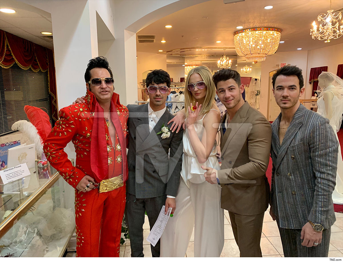 Joe Jonas and Sophie Turner Get Married at Las Vegas